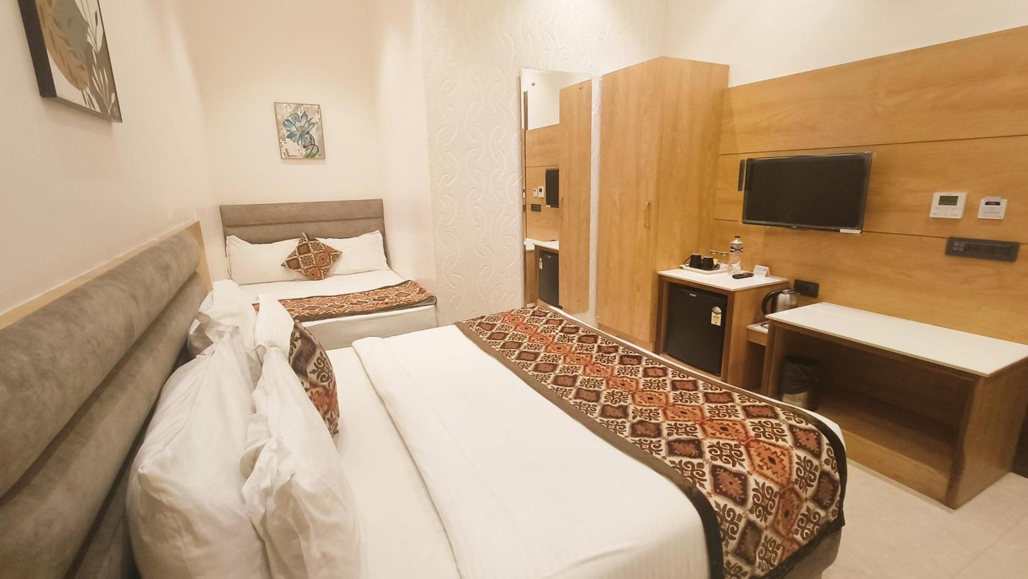 Blessings Hotel Amritsar Esterno foto