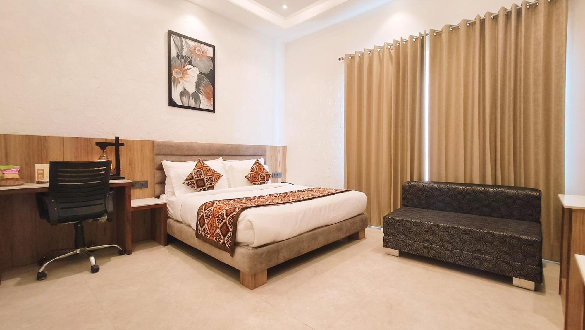Blessings Hotel Amritsar Esterno foto