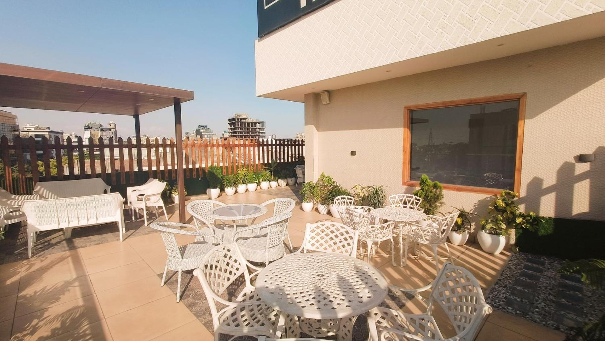 Blessings Hotel Amritsar Esterno foto